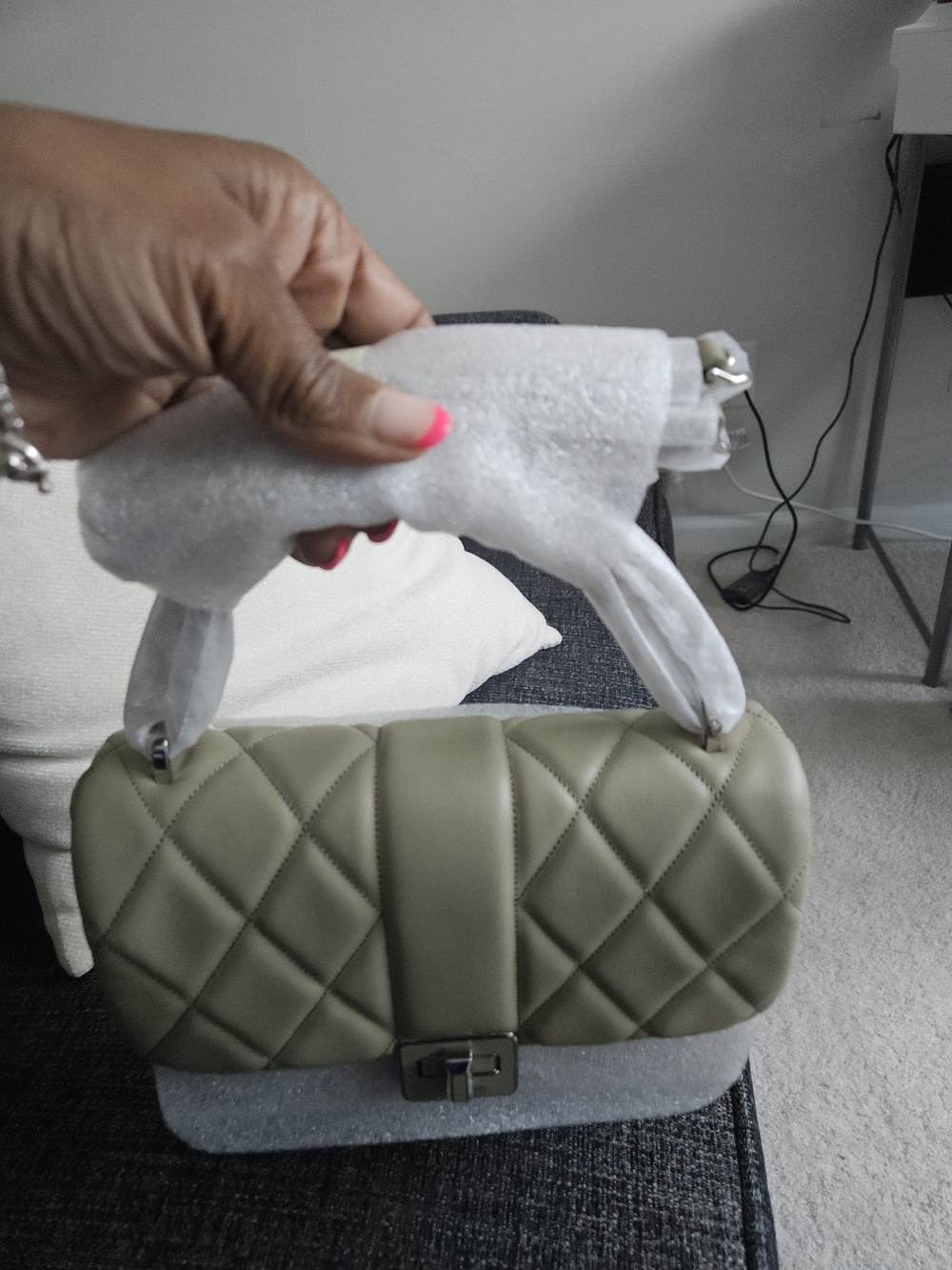 kate spade Quilted Shoulder Bag in Olive Green with Turn-Lock - Picture 2 of 16